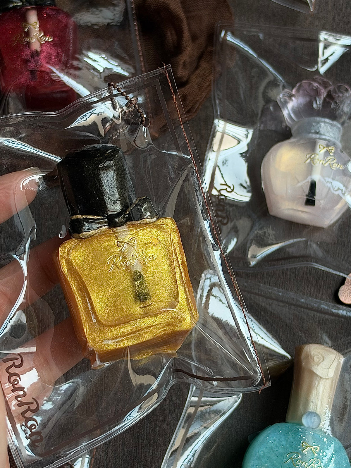 【Midnight Lacquer 2个装・随机款】可爱软糯捏捏玩具盲盒 硅胶材质 解压慢回弹玩具