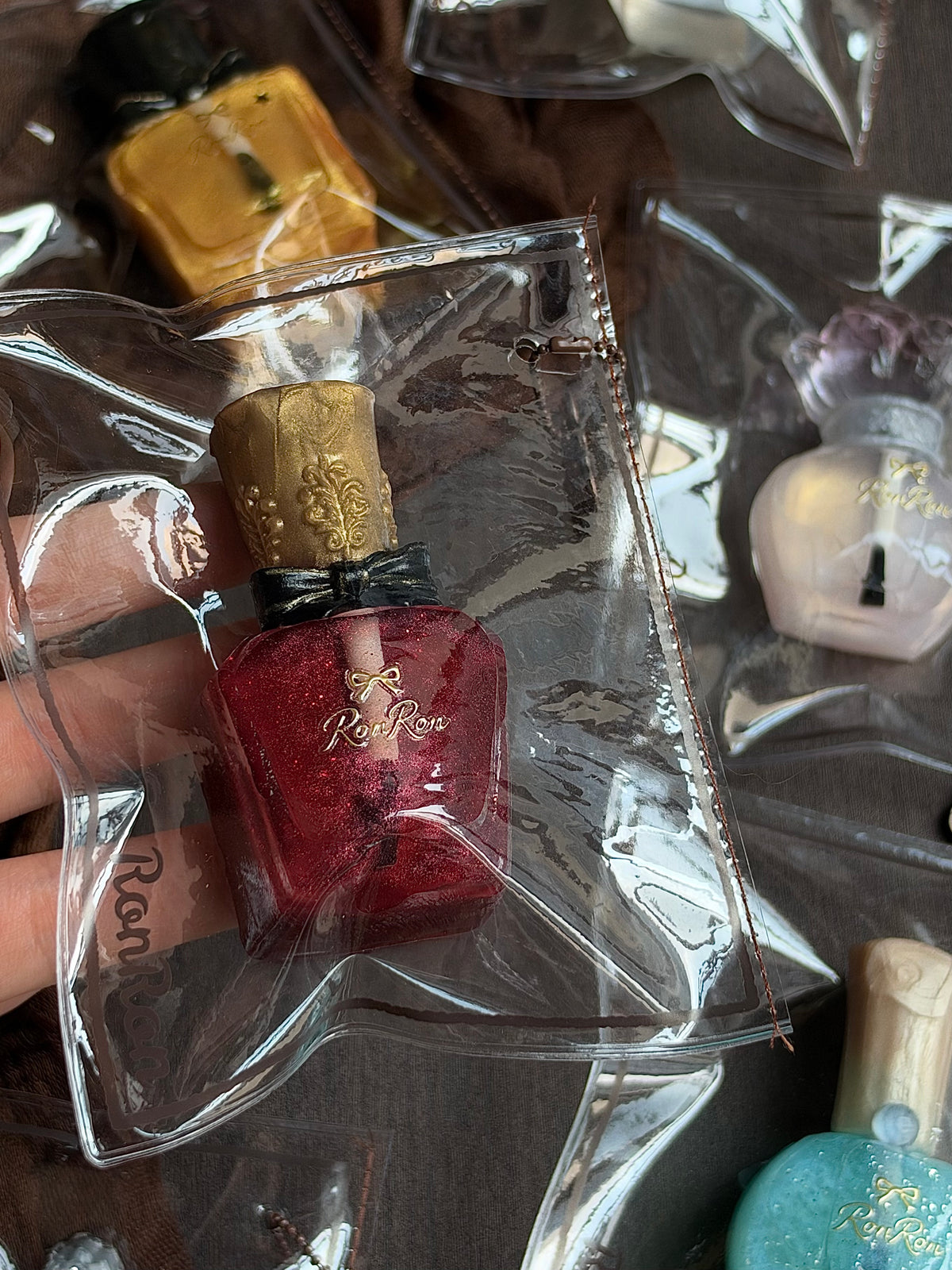 【Midnight Lacquer – les 6 modèles complets】Boîte mystère de jouet squishy moelleux en silicone, jouet anti-stress à retour lent à la forme initiale