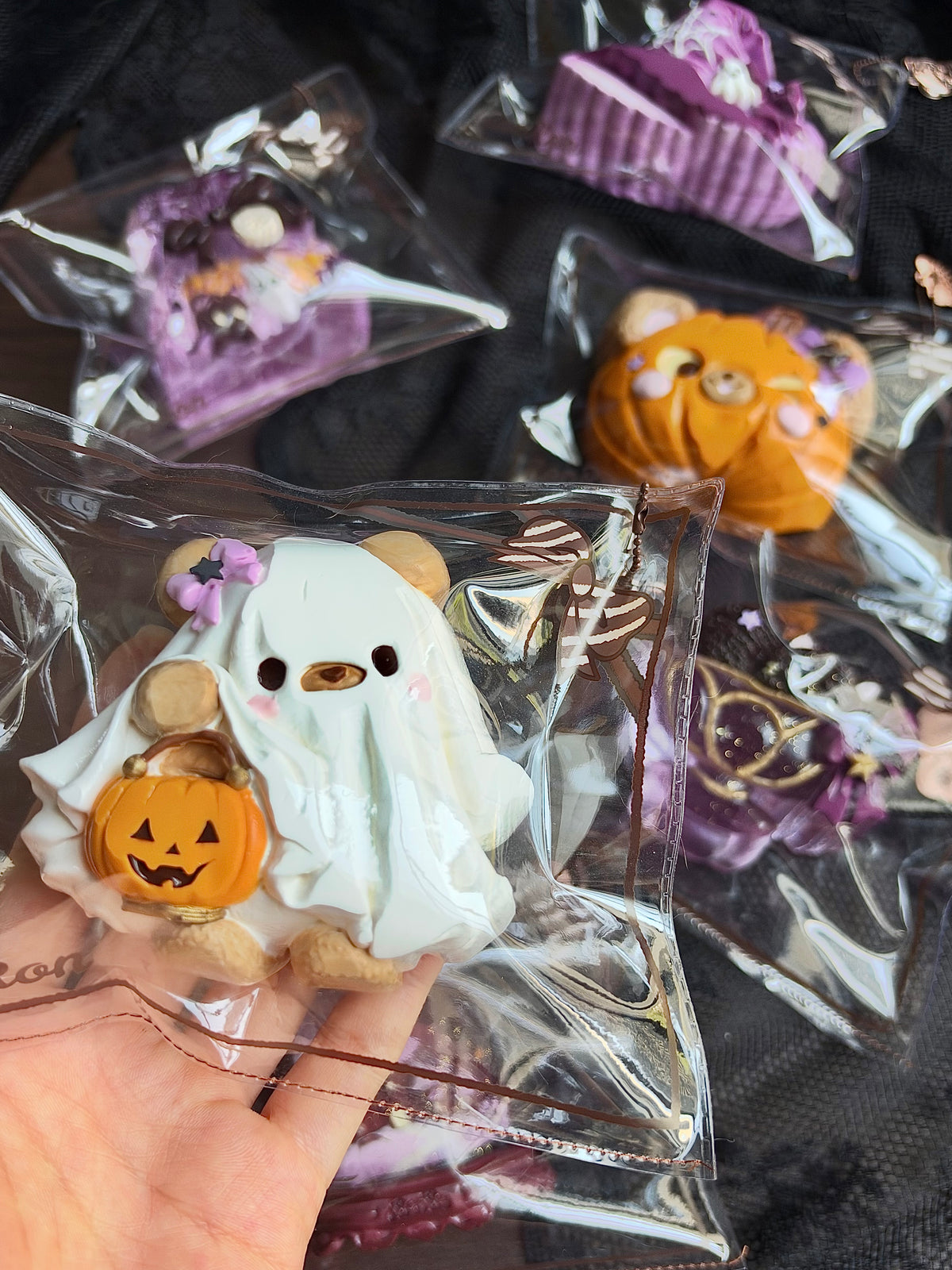 【Witching Hour – les 6 modèles】Boîte mystère de jouets squishy moelleux en silicone, jouets anti-stress à retour lent à la forme initiale