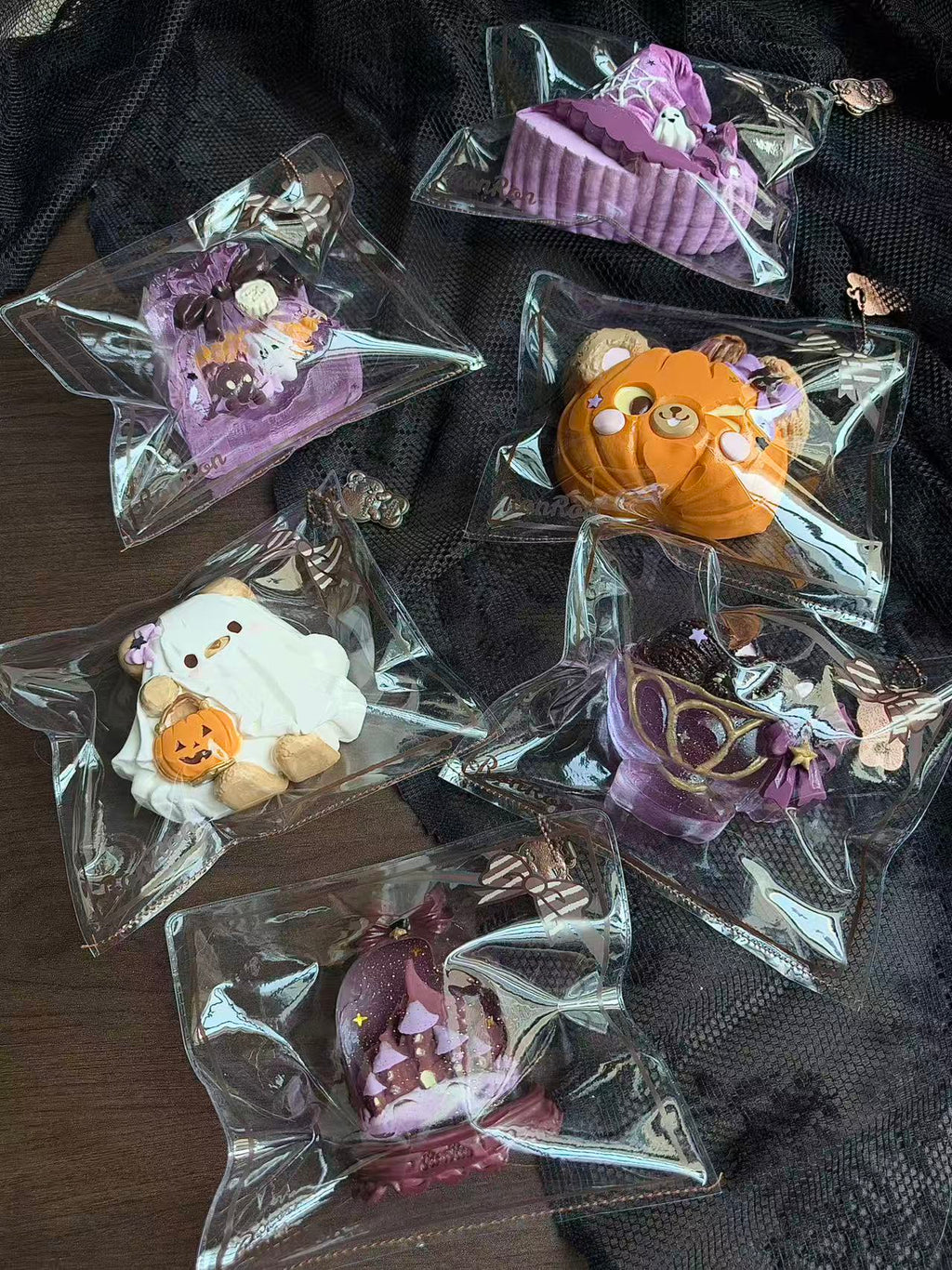 【Witching Hour – les 6 modèles】Boîte mystère de jouets squishy moelleux en silicone, jouets anti-stress à retour lent à la forme initiale
