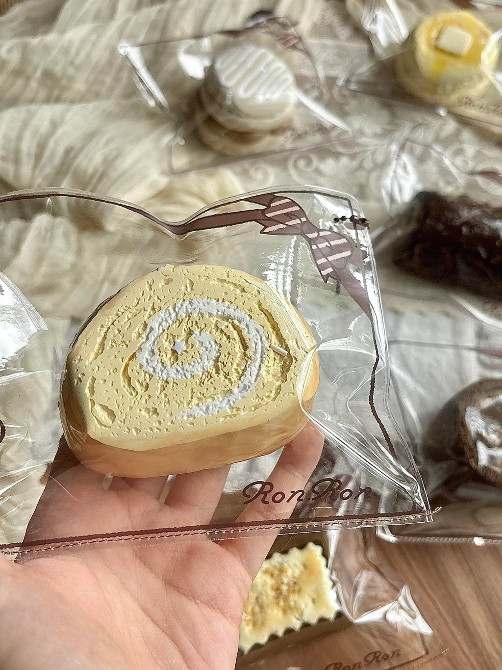 【RonRon】バターココア 手作りもちもちスクイーズブラインドボックス 食品級シリコン素材 無毒安全 image 4