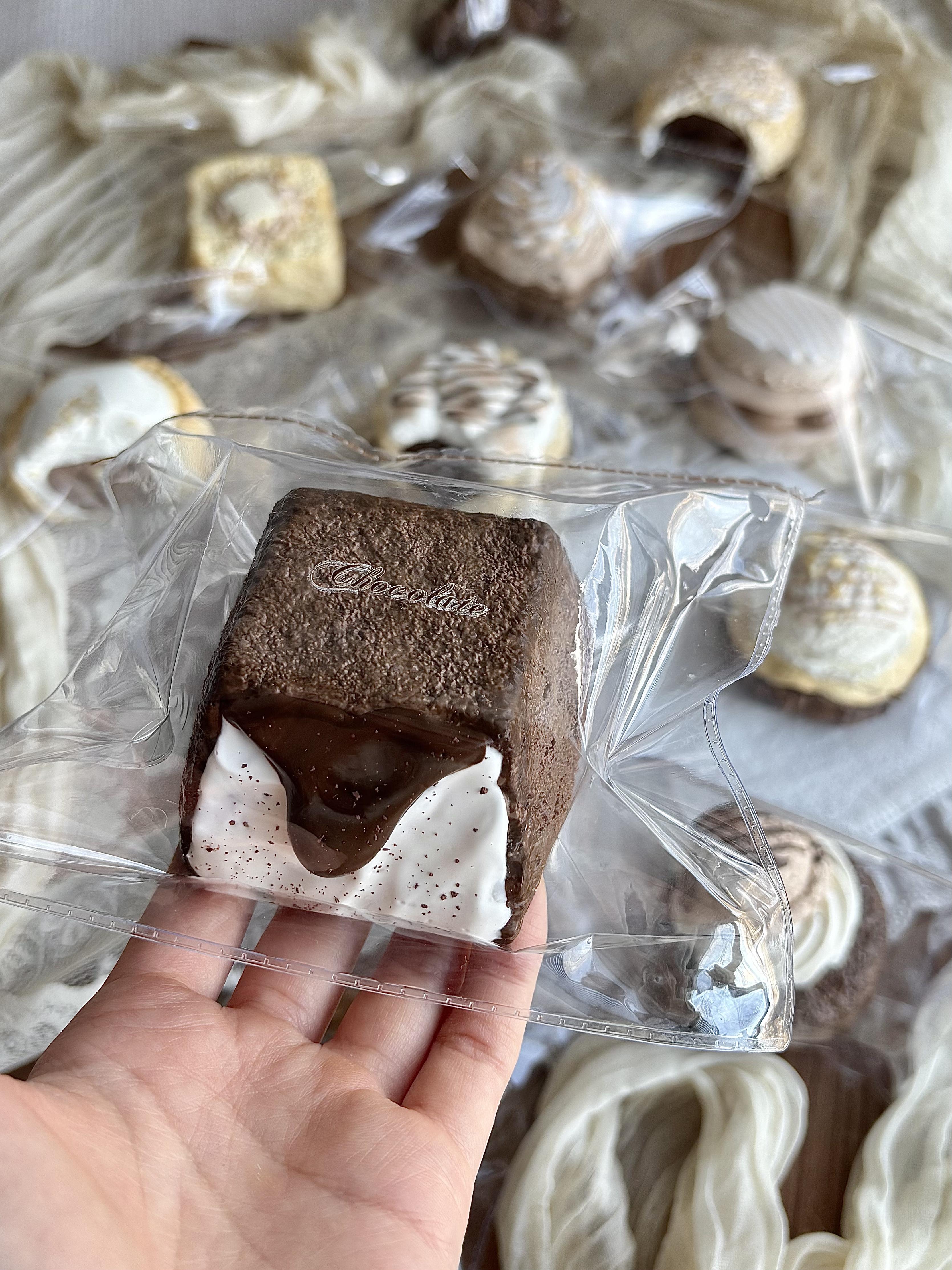 【RonRon】 チョコレートアフタヌーンティー 手作りもちもちブラインドボックス（アイスクリームボール・ベアクッキー・カラメルプリン・チョコとろみブロック・チョコマカロン・チョコカップケーキ） image 5